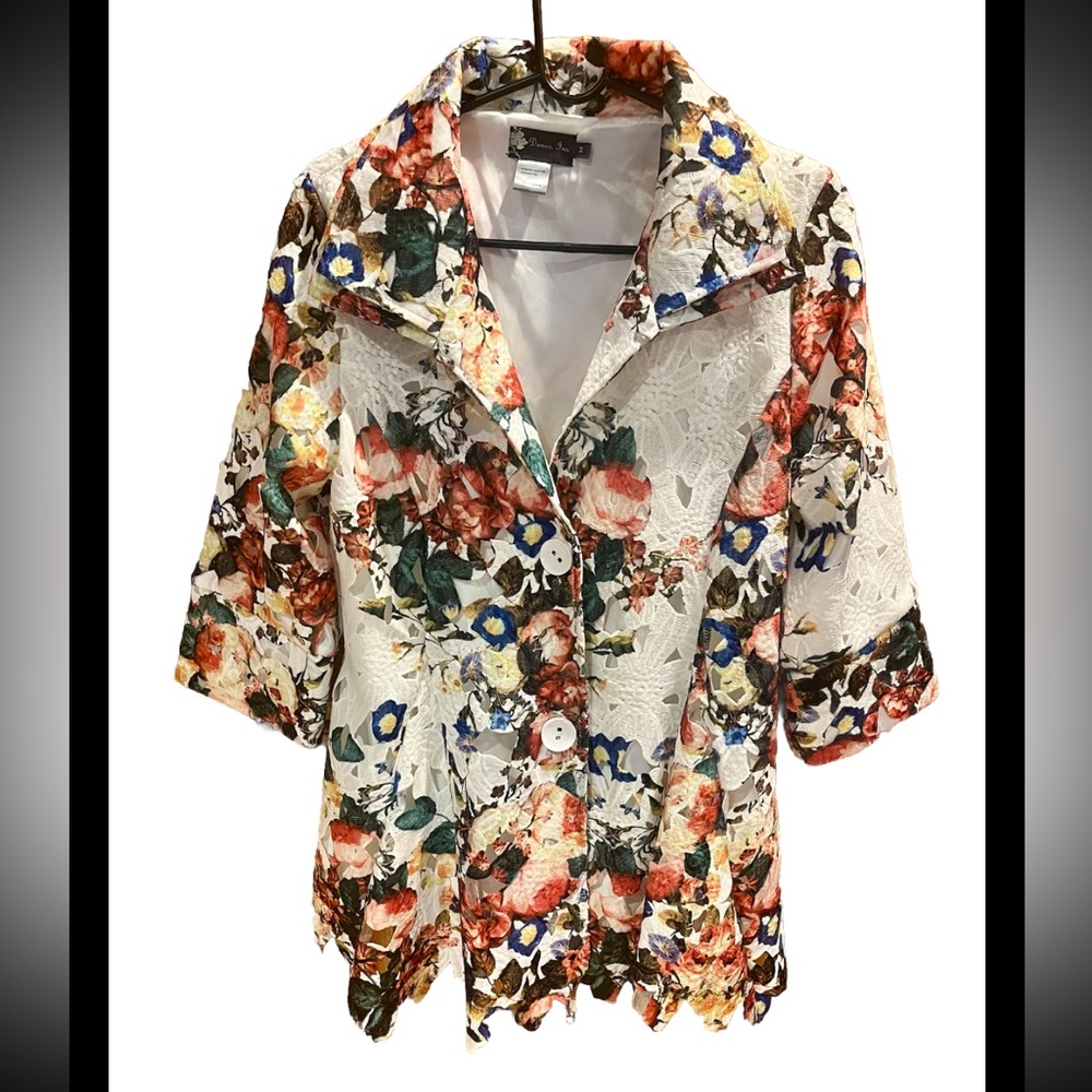 Damee Inc. Multicolor Floral Lace Jacket Size Medium